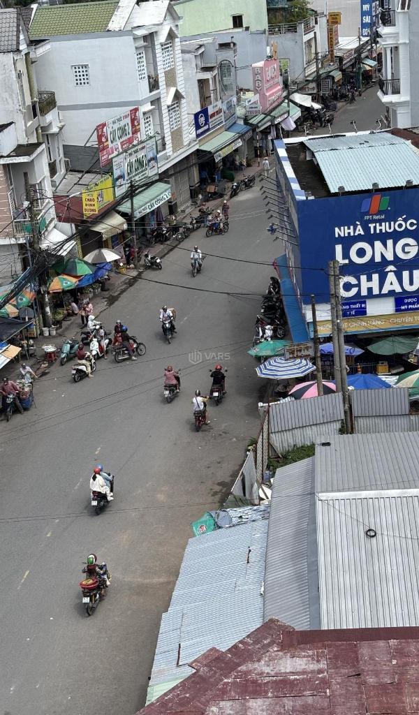 Bán Nhà mặt phố 100.1m²