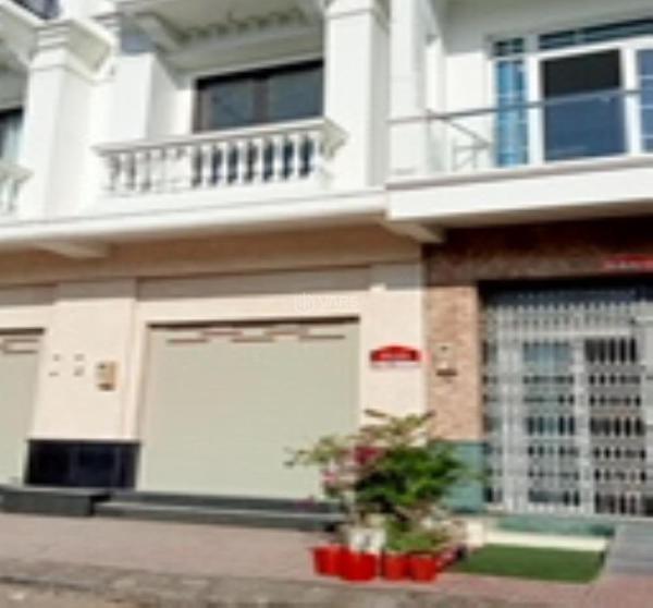Cần bán Nhà mặt phố 81m²