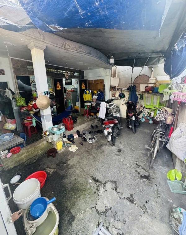 Cần bán Nhà trong hẻm 106m²