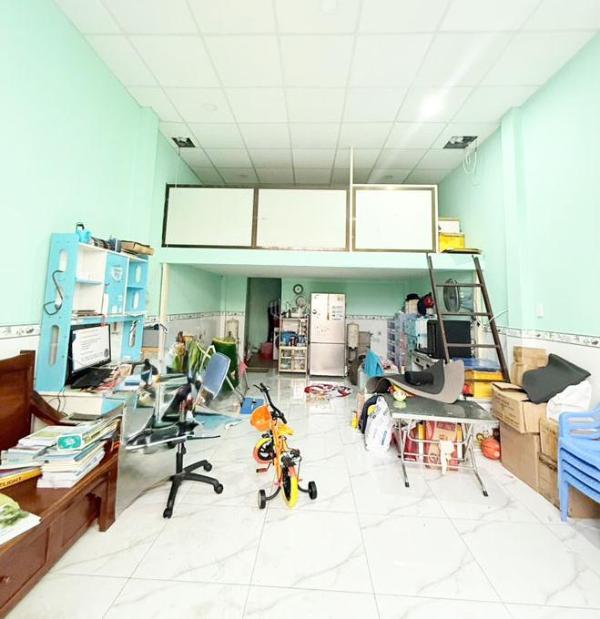 Nhà 3 🆘 tầng, hẻm xe hơi, lạc long quân, tân bình, 52m2, hơn 6 tỷ tl