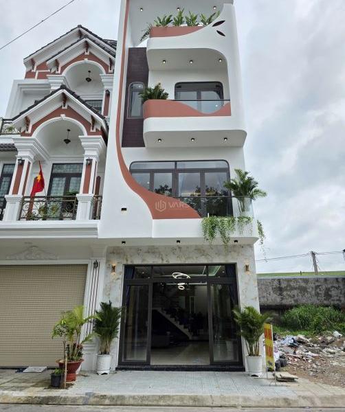 Chủ cần bán Nhà mặt phố 83m²