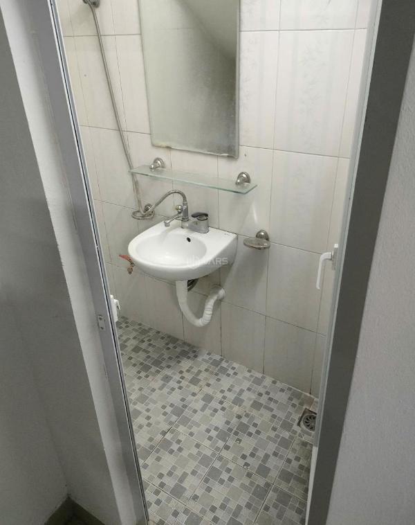 Bán Nhà trong hẻm 130m²