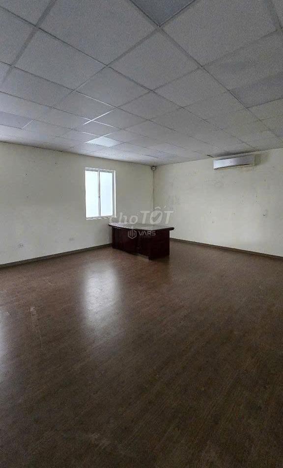 Cho thuê nhà 3 tầng 🏠 ngõ 31 phố hoàng cầu, đống đa. giá: 31tr. lh: 09371*****