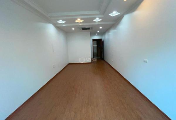 Chủ cho thuê Văn phòng, toà nhà văn phòng 120m²