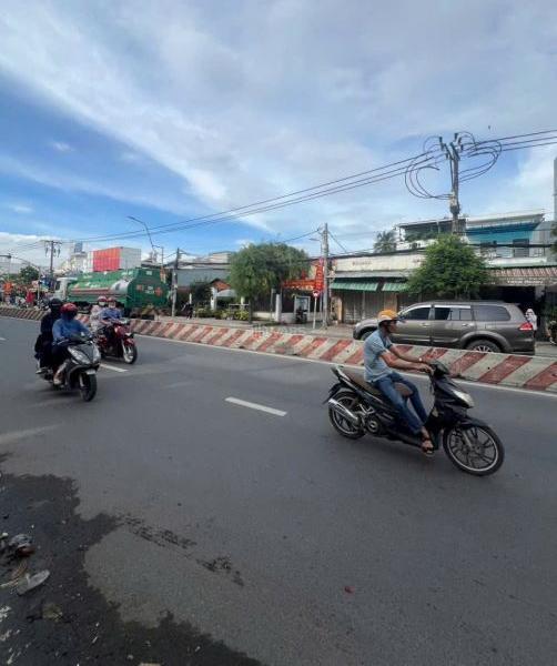 Chủ cho thuê Nhà mặt phố 148m²