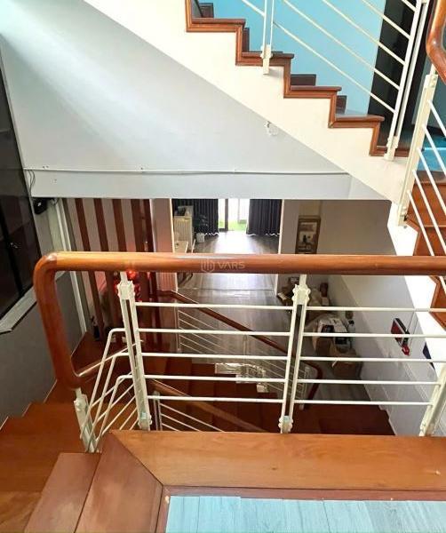 Bán Nhà mặt phố 95m²