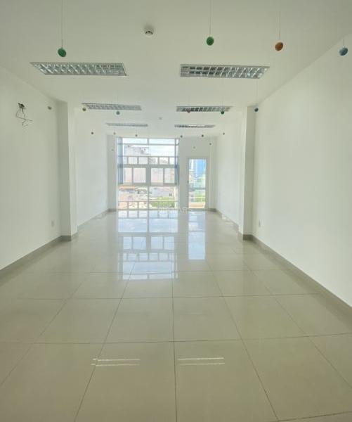 Tòa nhà VP Quận 4 - MT Hoàng Diệu - 45m2 - ☘ 90m2 - Bao PQL - Ngăn sẵn phòng giám đốc