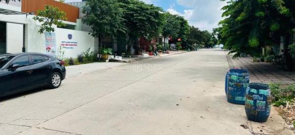 Bán lô đất 300m2 đường DL16 MỸ 🏢 PHƯỚC 3, sát trường mầm non, sát chợ mới, dân đông kín