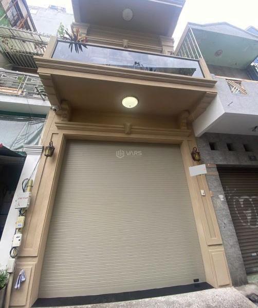 Bán Gấp Nhà MT Huyền Quang – 🏢 4x16m, 3 Tầng, 3PN Lớn, Full Nội Thất – 18 Tỷ
