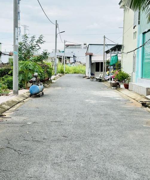 NHÀ BÈ: CHỈ NHỈNH 🏚️ 3TY CHO 80m2- HẺM XE HƠI