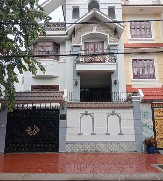 Đi định cư cần bán gấp biệt thự Cao Lỗ Q8. Nội thất 🏠 cao cấp, hiện đại. Khu vực anh ninh
