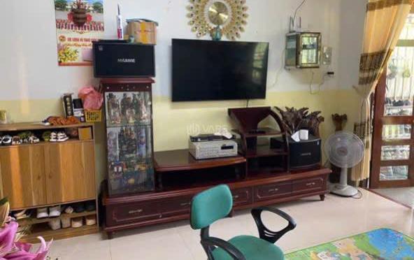 Bán Nhà mặt phố 82m²