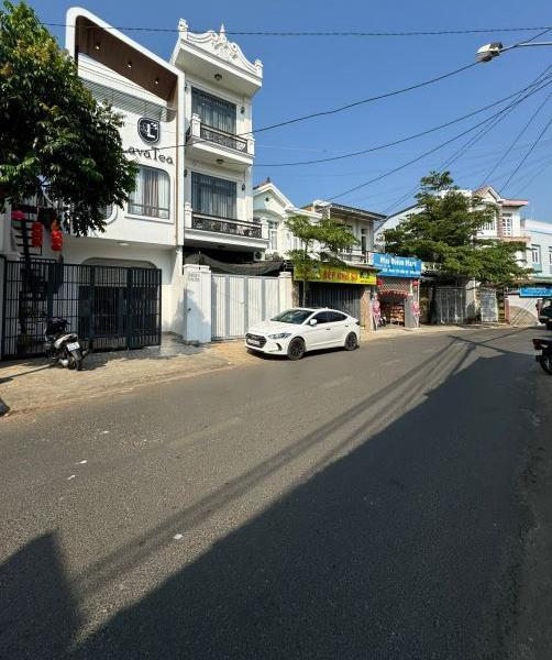 Cần bán Nhà mặt phố 90m²