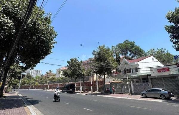 Bán Nhà mặt phố 101m²