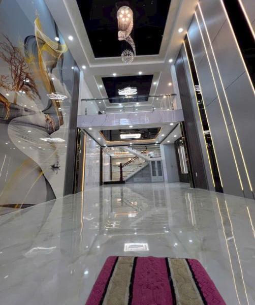 Mặt Tiền ngay Lạc Long Quân P.10 Quận Tân Bình (6x19m) 1 Trệt 3 Lầu mới 🏣 chỉ 14,9 tỷ