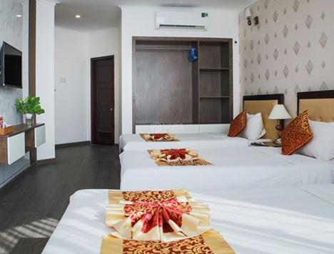 Cho thuê khách sạn 12 phòng, 🏘️ mặt tiền đường Phan Chu Trinh. P.2.