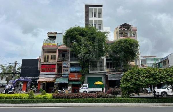 Cho thuê toà nhà 5 tầng có hệ thống 🏚️ báo cháy tự động, mặt tiền đường 30/4, P. Ninh Kiều