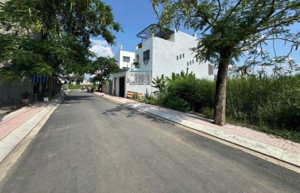 Bán Đất nền riêng lẻ 82m²