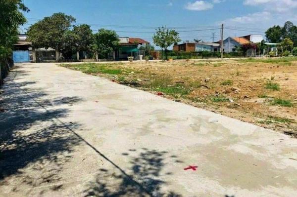 Bán lại mãnh vườn 2540m2 thổ cư shr mt đường lớn cạnh 🆘 chợ dân đông giá 590 tr