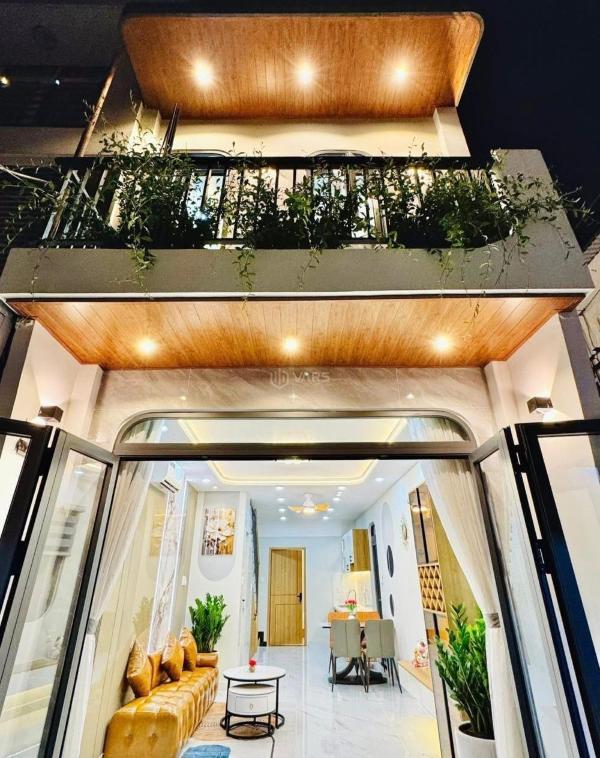 Bán nhà 2 🏢 mặt hxh- nơ trang long bình thạnh - 2 tầng - 3.5x12m- giáp quận 1- chỉ