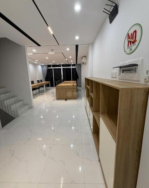 Khu đô thị văn khê - toà văn phòng 6 tầng thang máy dt 85m2 - giá chỉ 2x 🏢 tỷ.
