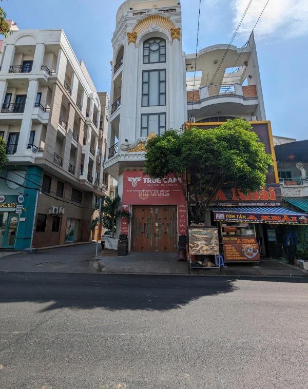 Bán căn hộ dịch vụ góc 2 mặt tiền 🏢 diện tích: 5 x 17m cn :78.5m² hđt100tráng