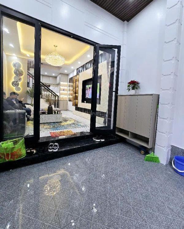 Bán Nhà mặt phố 39m²
