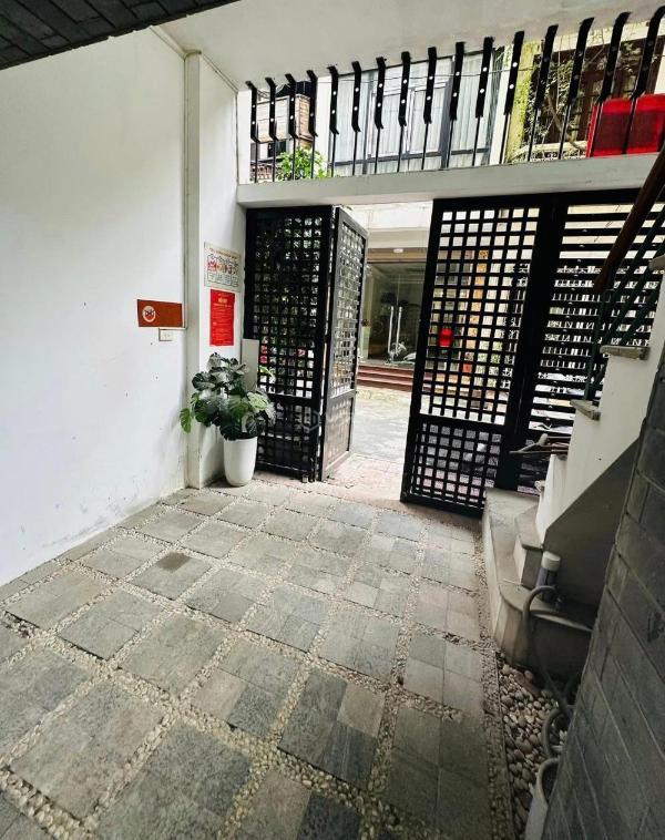 Bán nhà linh 🏡 lang ba đình 52m2-6t p/lô ôtô tránh 2thoáng 23,5 tỷ có thương lượng