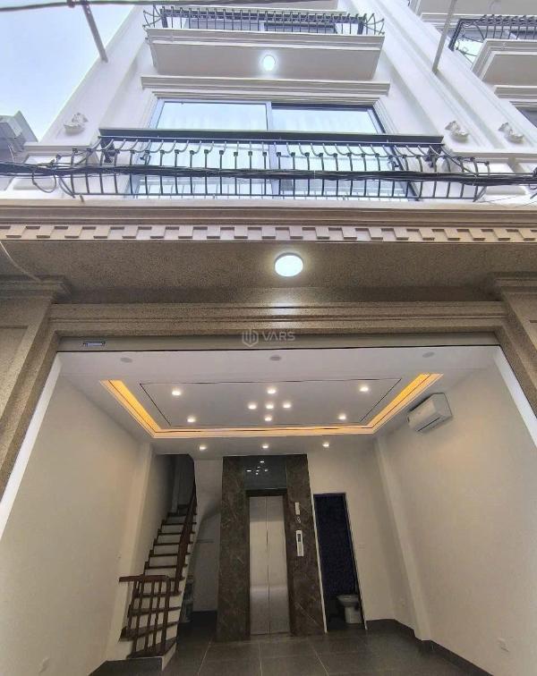 🏡 bán nhà mới xây phố trạm ngay aeon long 💥 biên thang máy gara ô tô
