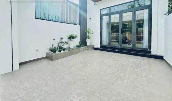 Chủ cần bán Nhà trong hẻm 100m²