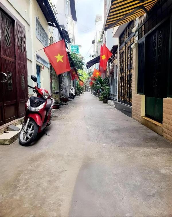 Cần bán Nhà trong hẻm 41m²