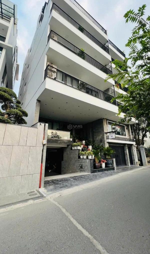 Cần bán Condotel (Căn hộ du lịch) 126m²