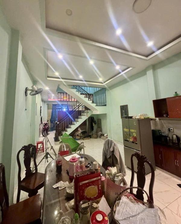 Bán gấp 3 tầng, phan văn trị, 64m2, 🏢 4 x 16, gía chỉ 5.6 tỷ, gò vấp