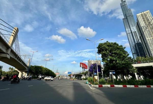 Nhà tặng full nội thất - ngang 4m 🏠 - gần landmark - nguyễn hữu cảnh, bt