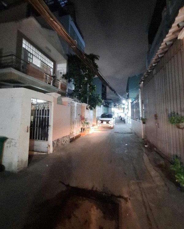 Cần bán Nhà trong hẻm 73m²