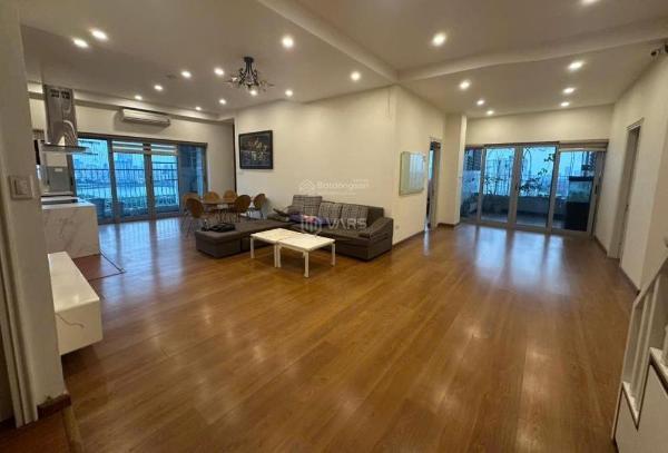 Bán Căn hộ chung cư 135m²