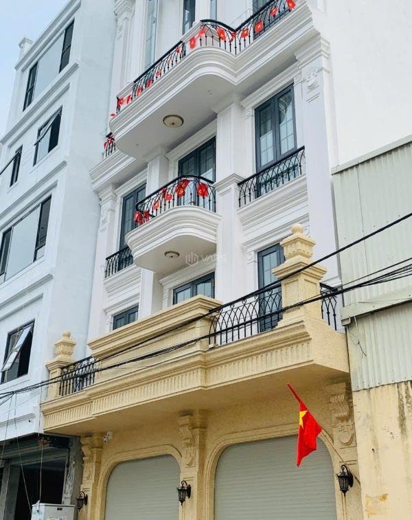 Bán Nhà trong hẻm 61m²