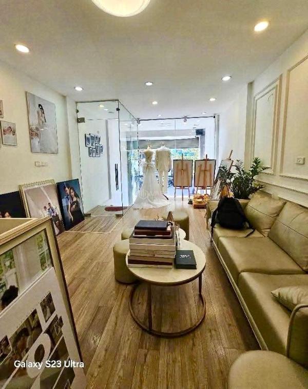 Dòng 🏤 tiền đều đặn 40tr/tháng, nhà mặt phố khâm thiên, 5 tầng đầu tư sinh lời