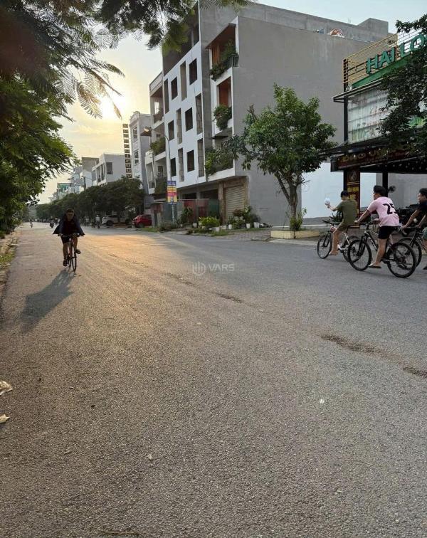 Bán lô góc 🏤 - tái định cư cựu viên - sau nhà mặt đường lê duẩn