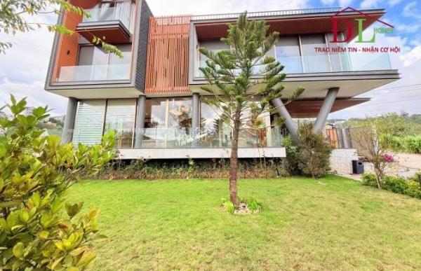 Bán Biệt thự nghỉ dưỡng 594m²