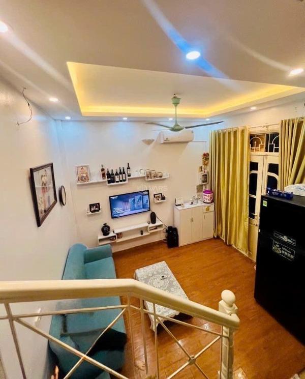 Cần bán Nhà trong hẻm 26m²