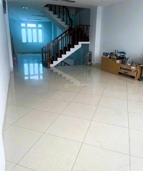 cho thuê nhà mặt tiền 386m2, 4 tầng 🏤 thang máy, phù hợp kinh doanh