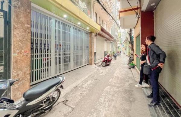 Cần bán Nhà trong hẻm 66m²