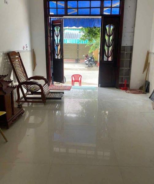 Chủ cần bán Nhà mặt phố 70m²