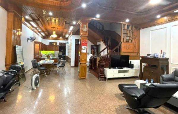 Chủ cần bán Nhà mặt phố 150m²