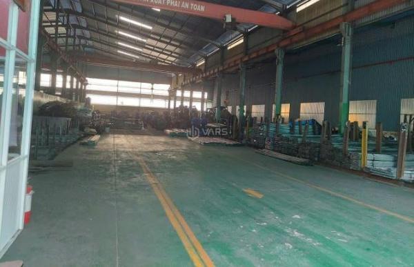 Cho thuê Kho Xưởng 1.650m2 Bến Lức, Long 👍 An. Có sẵn palang, điện bình
