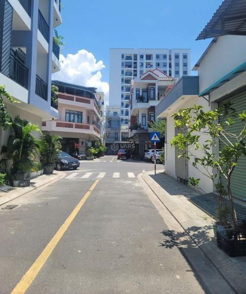 Bán căn 🏣 góc ( nhà cấp 4 )TĐC VCN Phước Long.Cách đường 28 chỉ 50m. Kinhdoanh tốt, 7.5 tỷ
