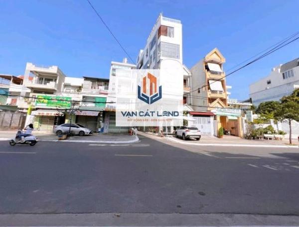 Chủ cho thuê Nhà mặt phố 110m²