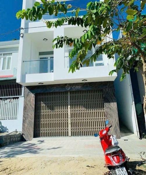 Chủ cần bán Nhà mặt phố 90m²