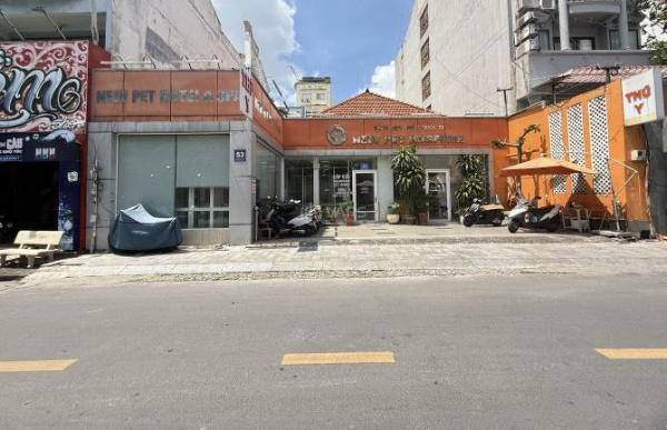 Chủ cần bán Nhà mặt phố 310m²